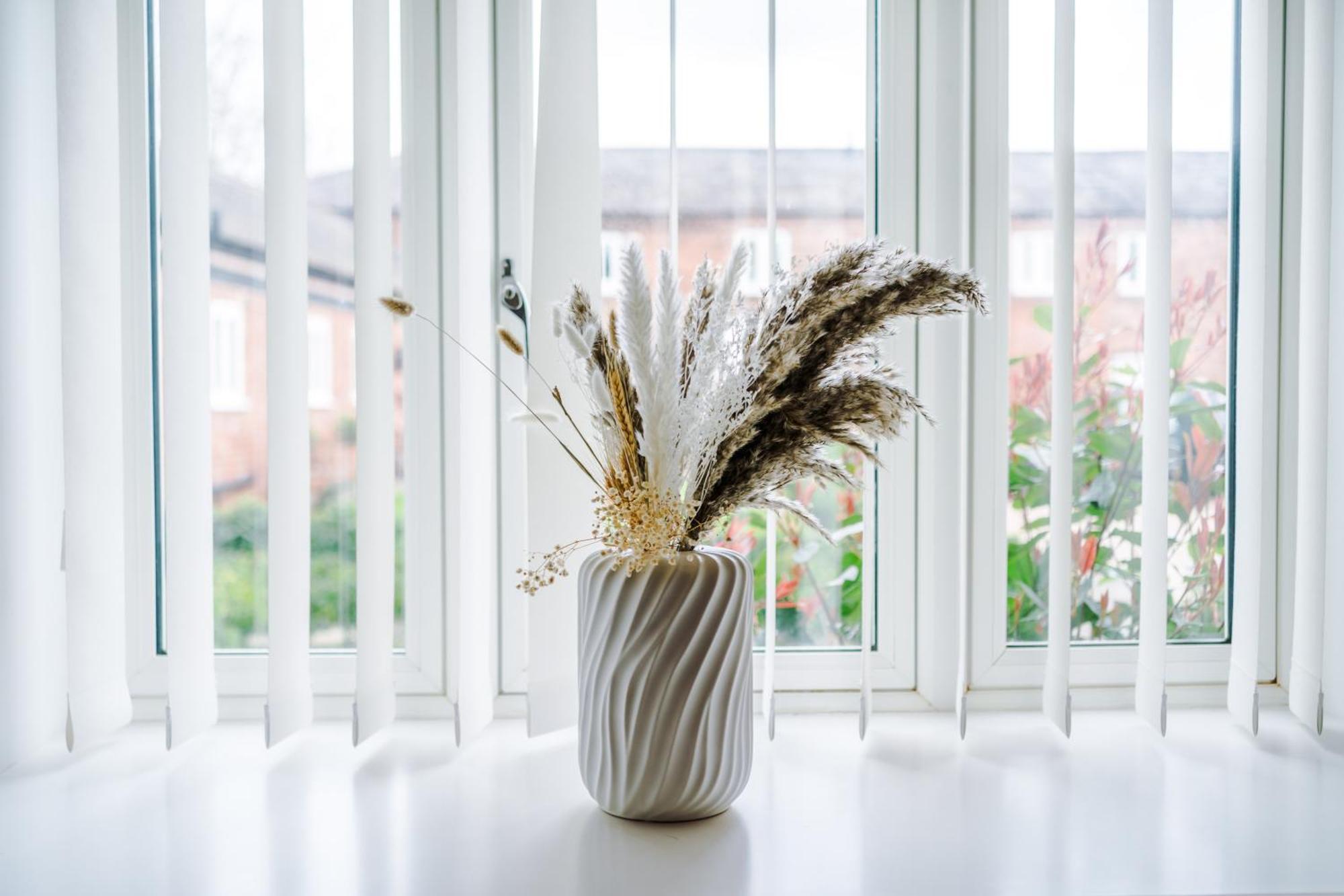 Number 21: A Breathtaking Chester Cottage With Parking Mollington  Exteriér fotografie