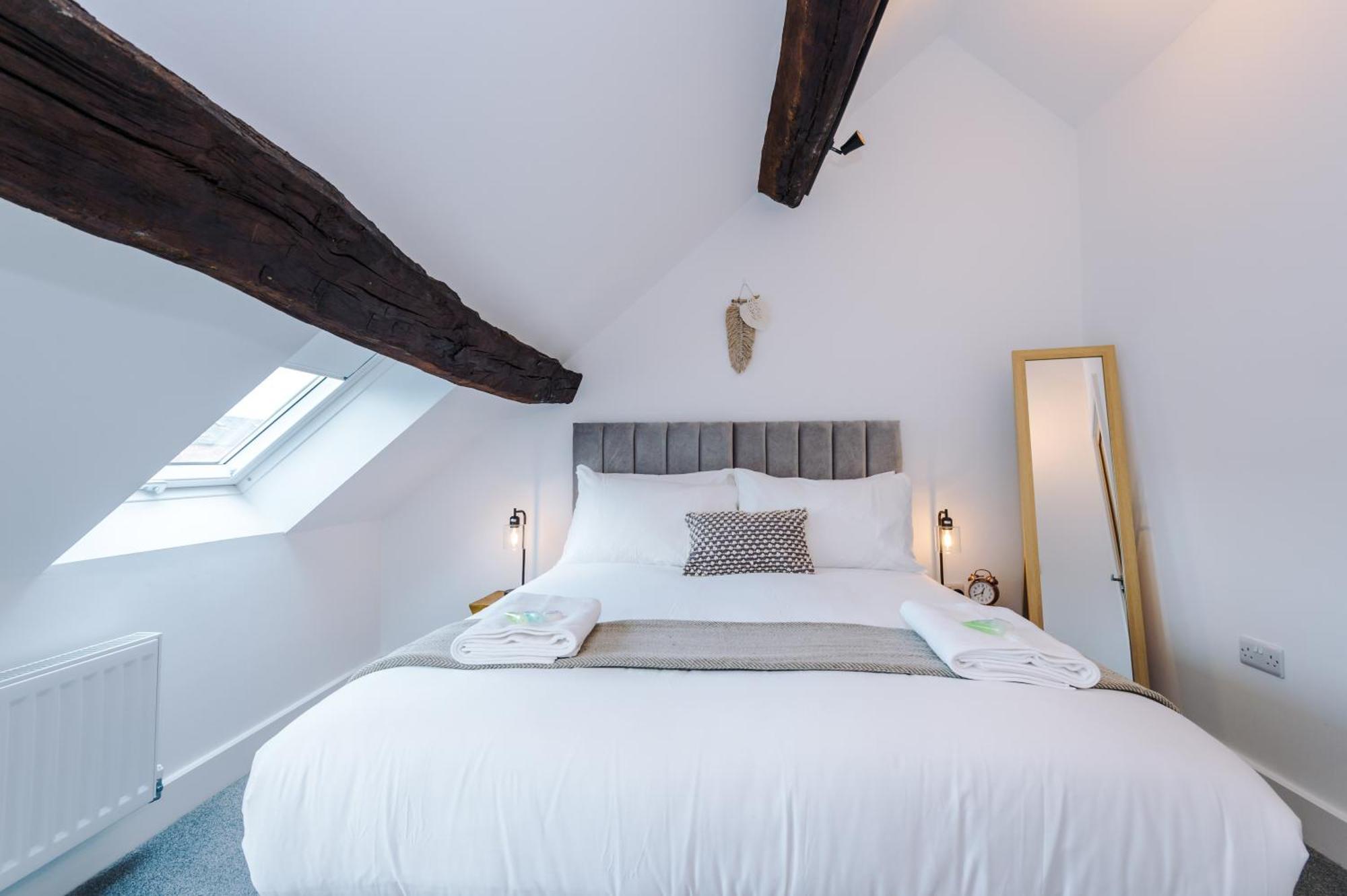 Number 21: A Breathtaking Chester Cottage With Parking Mollington  Exteriér fotografie