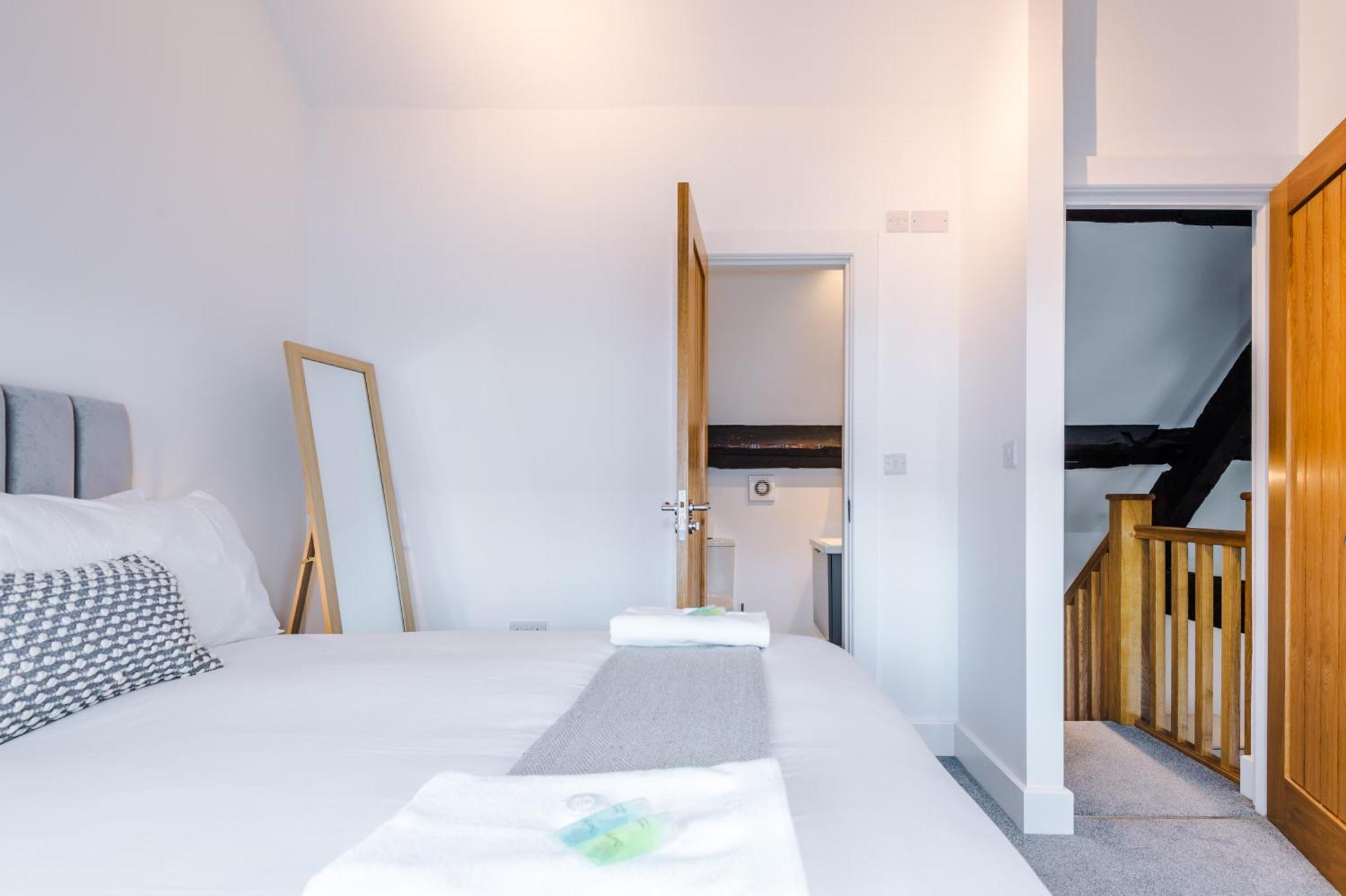 Number 21: A Breathtaking Chester Cottage With Parking Mollington  Exteriér fotografie