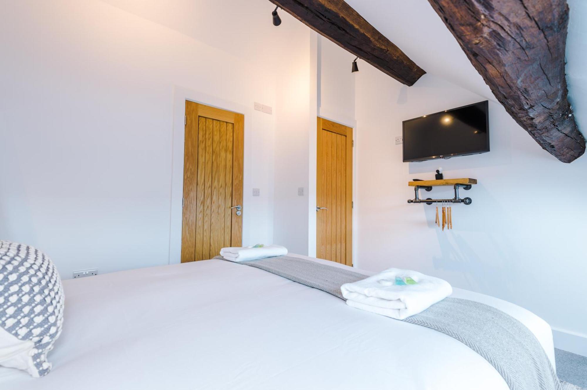 Number 21: A Breathtaking Chester Cottage With Parking Mollington  Exteriér fotografie